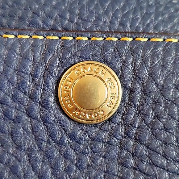Coach Purse Navy Pebbled EUC - Picture 5 of 5